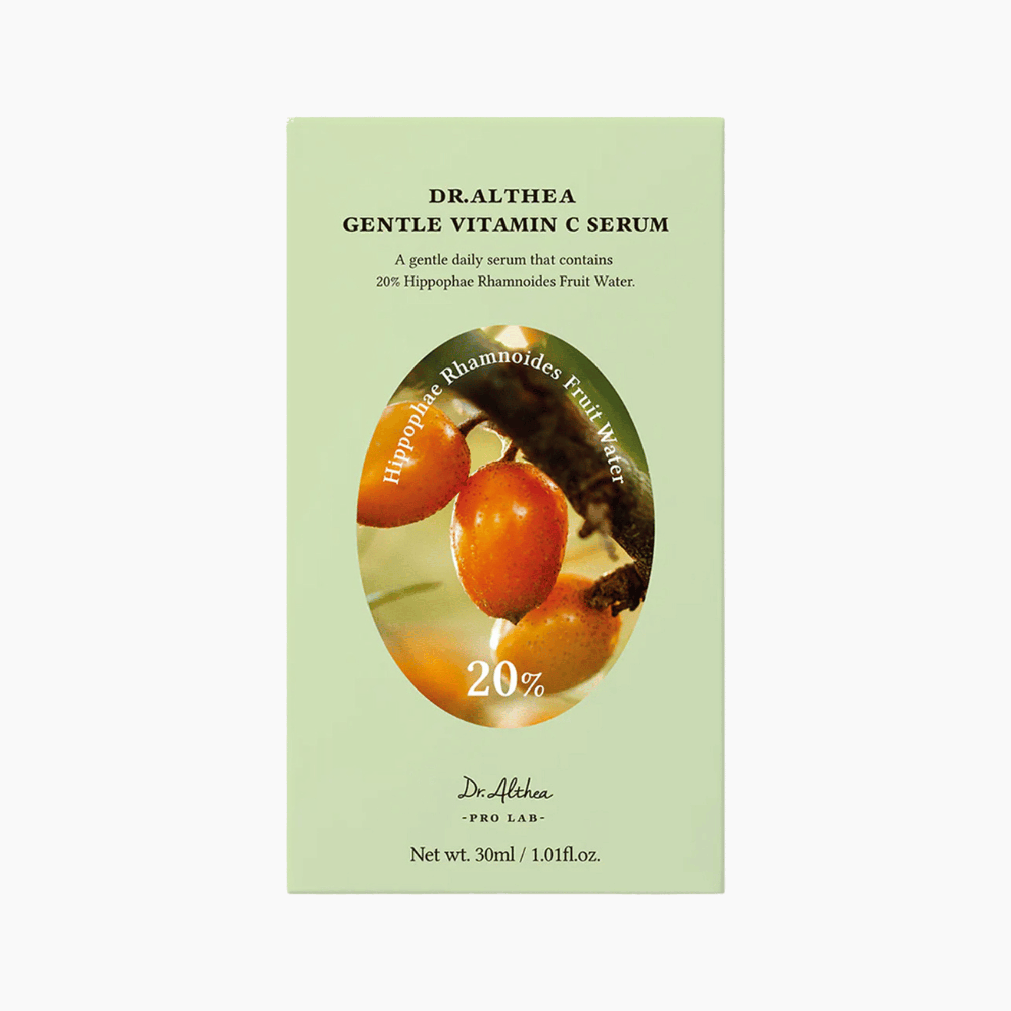Eine hellgrüne Packung des Vitamin C Serum mit Sanddornbeeren und dem Hinweis auf 20 % Hippophae Rhamnoides-Fruchtwasser .