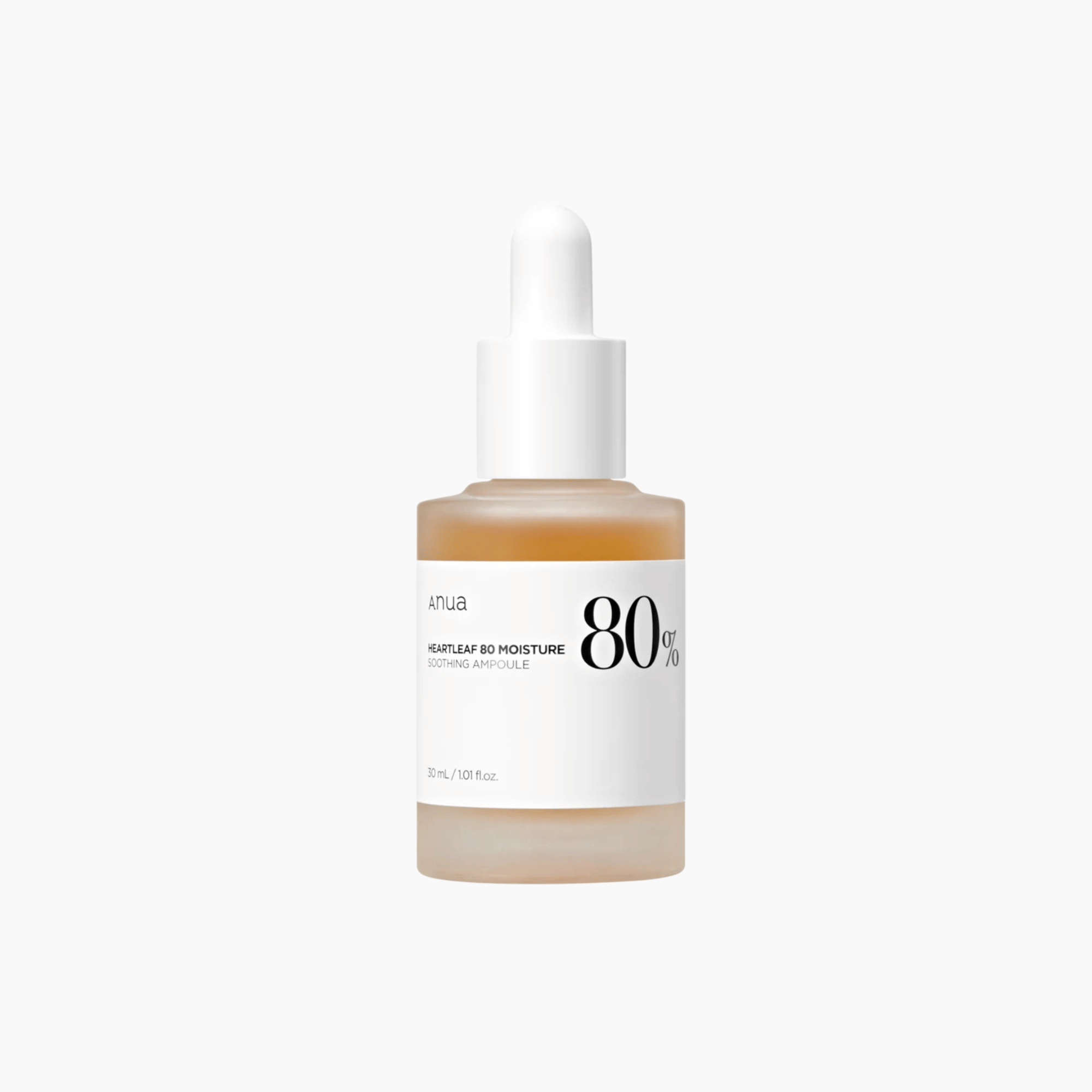Eine Tropfflasche mit der Aufschrift Anua Heartleaf 80% Soothing Ampoule 30ml wird vor einem schlichten weißen Hintergrund gezeigt.