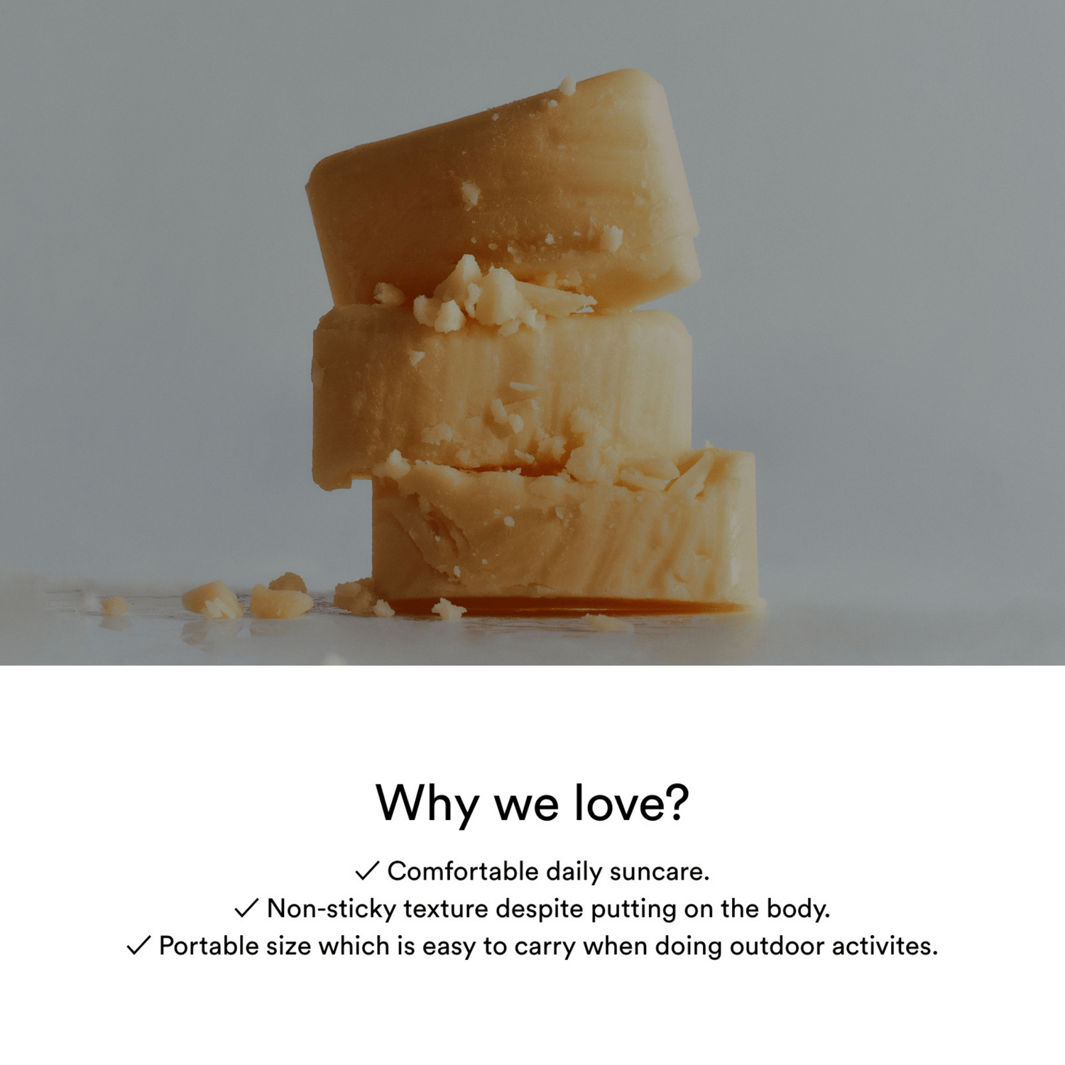 Drei gestapelte Abib Airy Sunstick Smoothing Bar 23g Produkte mit Text darunter, der Komfort, Nichtkleben und Tragbarkeit als Hauptvorteile hervorhebt.