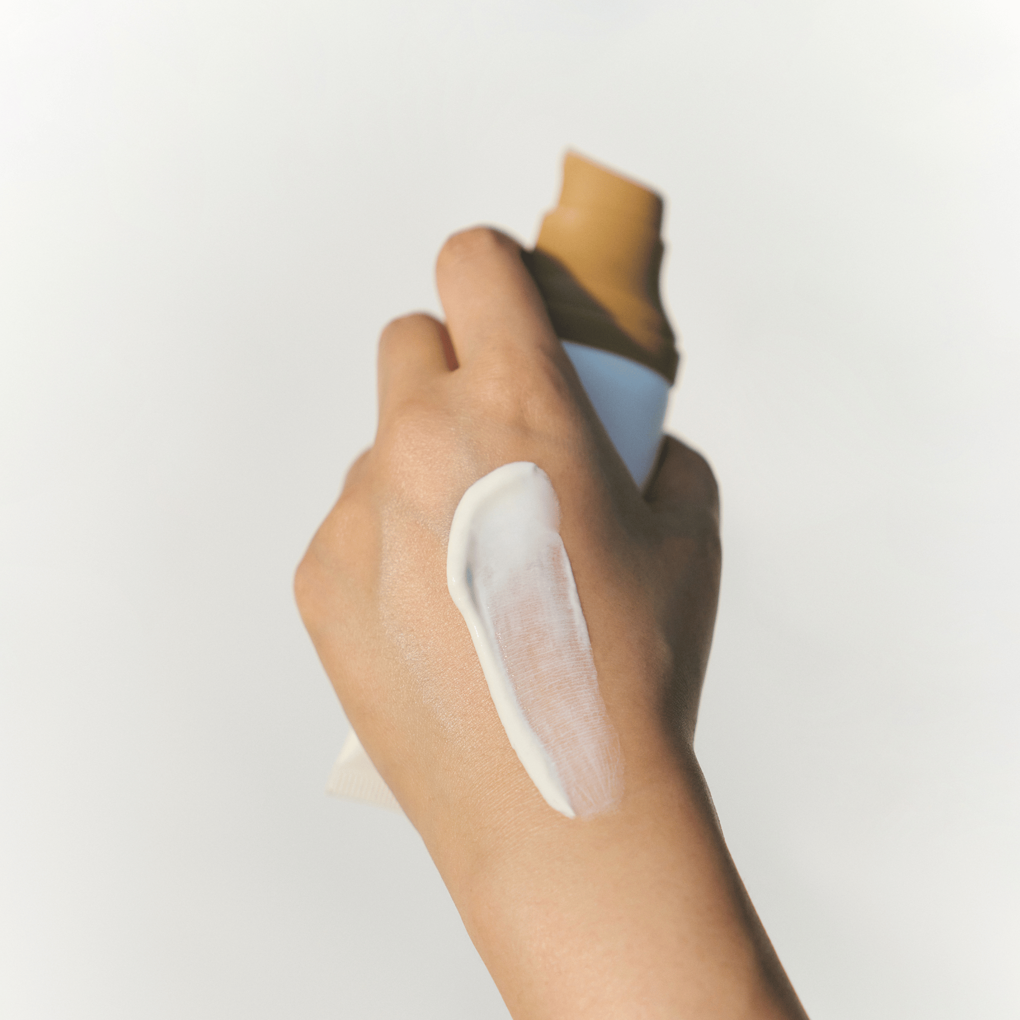 Skin1004 Madagascar Centella Air-Fit Suncream Light SPF30 PA++++ 50ml - cosmadic