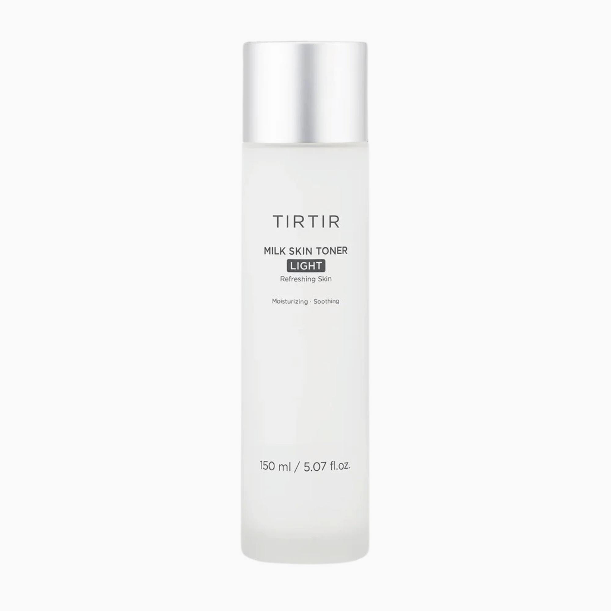 Transparente Flasche des TIRTIR Milk Skin Toner Light 150ml mit silbernem Deckel auf weißem Hintergrund für feuchtigkeitsspendende Pflege