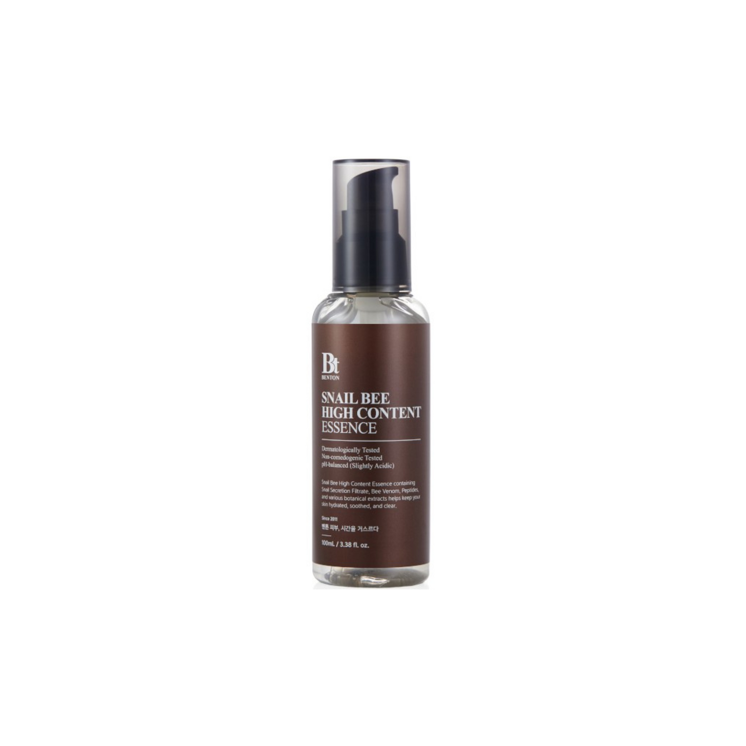 Flasche Benton Snail Bee High Content Essence mit einem schwarzen Pumpspender, abgebildet vor einem schlichten weißen Hintergrund.