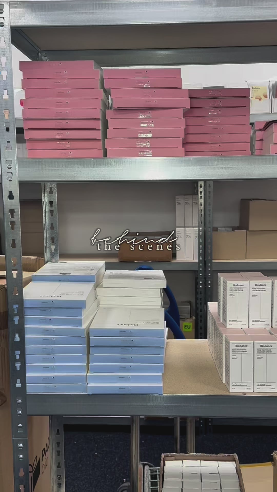 Carica video: Dietro le quinte