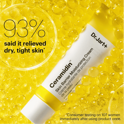 Skin Barrier Moisturizing Cream ruht auf gelben Gelkügelchen, mit dem Text.